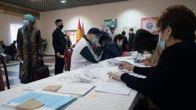В Киргизии завершились выборы и референдум