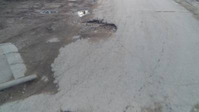 Жители Твери жалуются на ямы на улице Томского