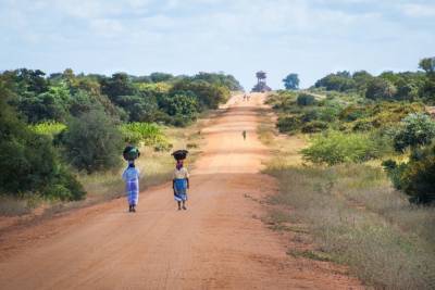 Число беженцев в Мозамбике резко выросло после атаки боевиков на город Пальма