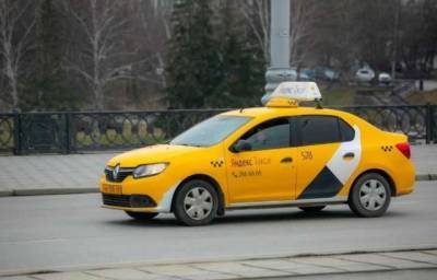 В Москве изнасиловали женщину, уснувшую в машине Яндекс.Такси