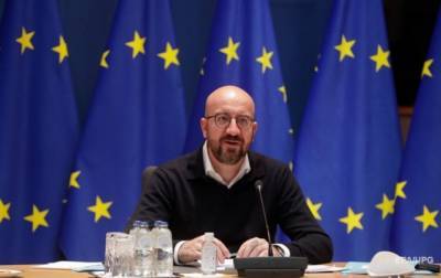 В ЕС требуют отставки главы Евросовета из-за инцидента со стулом