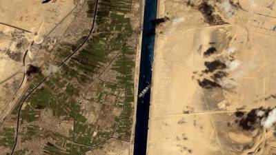 Египет задержал контейнеровоз Ever Given: хочет возмещения в миллиард долларов