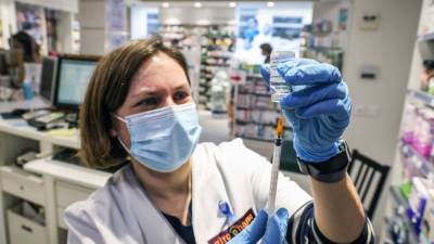 Детская вакцина от COVID-19 проходит испытания в России