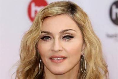 Дочь Мадонны пристыдили после фото с небритыми подмышками