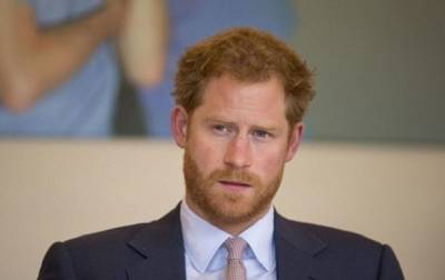 Принц Гарри прилетел в Британию на похороны дедушки - СМИ