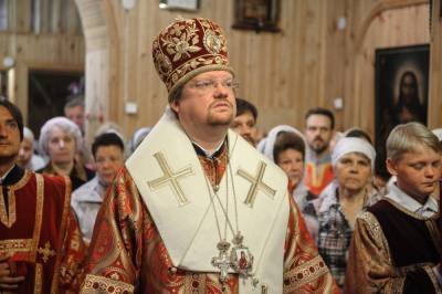 Епископа, которого обвинили в непристойном поведении, отправили в ссылку в Челябинск