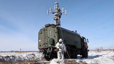Специалисты РЭБ показали борьбу с беспилотниками во время учений в Сибири