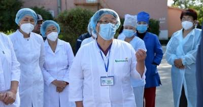 Президент Кыргызстана посетовал на нехватку трех тысяч врачей из-за низких зарплат