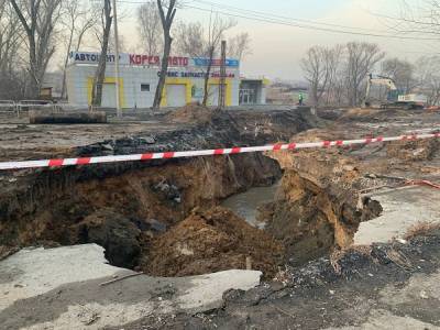 Эксперты обследовали дом на улице Куйбышева в Челябинске, где провалился грунт