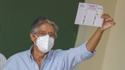 Лассо побеждает на выборах президента Эквадора после обработки 97% бюллетеней