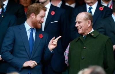 Принц Гарри прилетел в Британию на похороны деда, принца Филиппа – СМИ