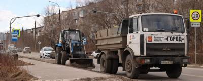 Коммунальные службы Дзержинска начали уборку города после зимы