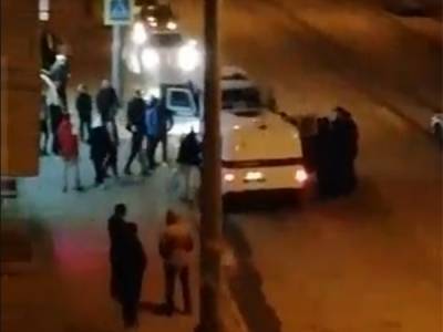 Подростки из Краснотурьинска избили местную женщину из-за просьбы вести себя потише