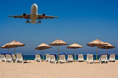 Лавров: Планируем возобновить рейсы на курорты Египта в ближайшее время