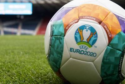 УЕФА хочет вакцинировать всех футболистов перед Евро-2020