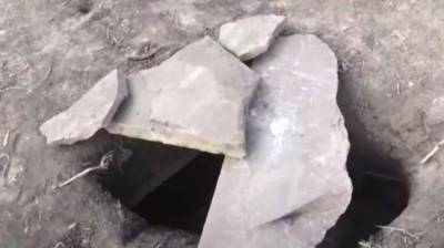 На Тернопольщине обнаружили древний саркофаг