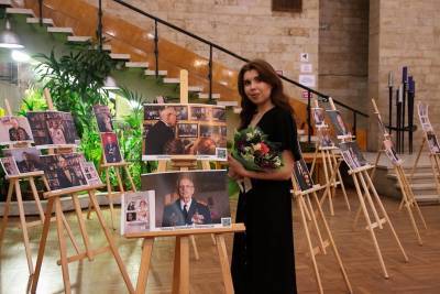 Глазовчанка Наталия Лопатюк организовала в Москве фотовыставку «Портрет героя»