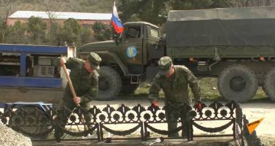 Российские миротворцы благоустроили памятник героям ВОВ в Карабахе – видео