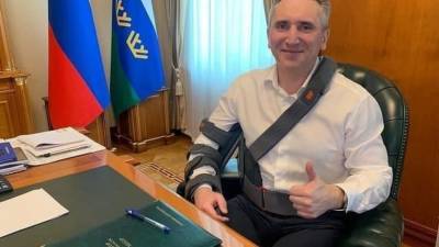 Губернатор Тюменской области перенёс операцию на плече после спортивной травмы