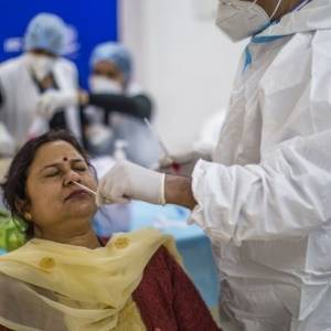 Индия полностью приостановила экспорт лекарства от коронавируса