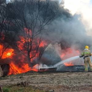 В Черновицкой области горело старое хранилище нефтепродуктов. Фото