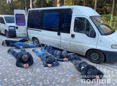 Во Львове задержана банда воров, которая похищала строительную опалубку