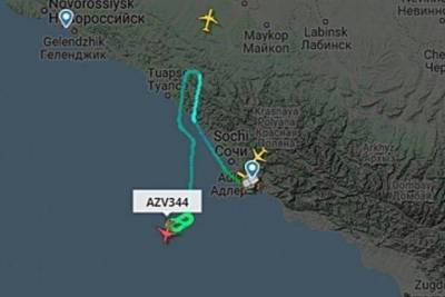 Самолёт из Сочи вынужден был вернуться в аэропорт из-за сообщения о разгерметизации кабины