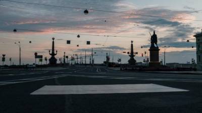 Петербургские дороги оснастят нерегулируемыми пешеходными переходами