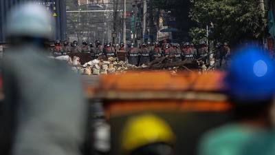 Число убитых демонстрантов в Мьянме возросло до 706