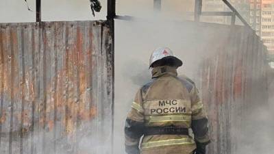 Пожар вспыхнул в здании Невской мануфактуры в Петербурге