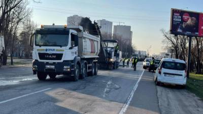 В Киеве начали ремонт кольцевой дороги, которую недавно забрали у области