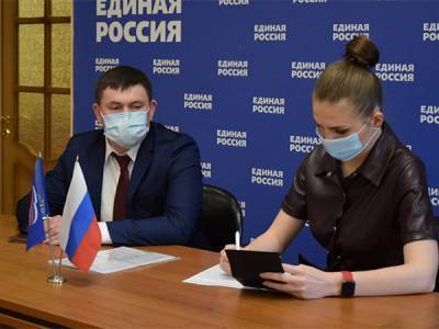 Зам свердловского губернатора Шмыков подал документы на праймериз "Единой России"