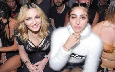Фото Мадонны с дочкой смутило фанатов