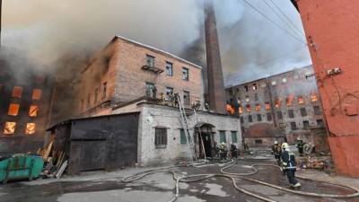 Правоохранители начали проверку по факту возгорания на «Невской мануфактуре»