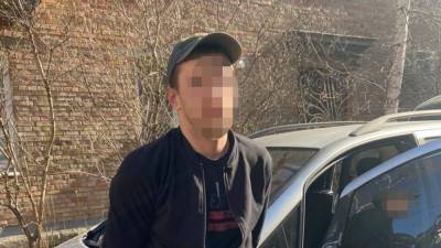 Полиция поймала того, кто облил зеленкой Киевблагоустройство