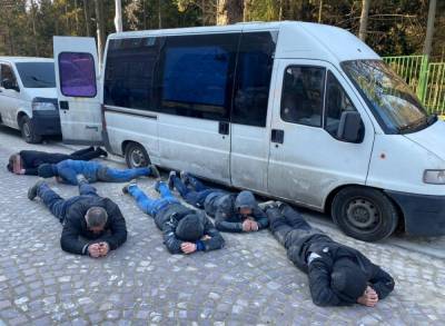 Украли оборудование на 1,3 миллиона гривен: во Львове задержали банду грабителей – фото