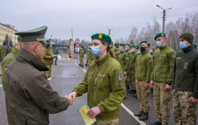 500 пограничников закончили обучение в Черкасской области