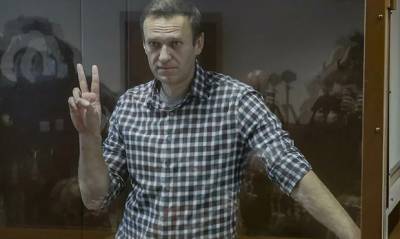 Администрация ИК-2 пригрозила Алексею Навальному принудительным кормлением