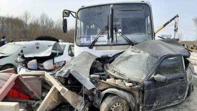 Девять человек пострадали при столкновении 12 машин в Рязани