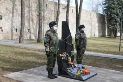 В Пскове почтили память узников концлагерей
