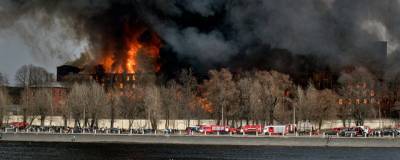 Площадь пожара в «Невской мануфактуре» в Петербурге выросла до 10 тысяч кв. м