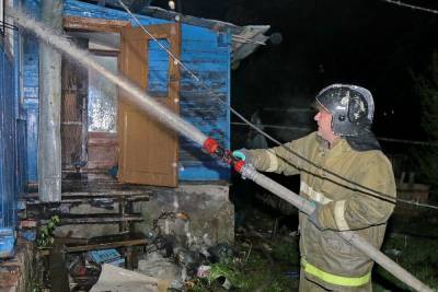 В Смоленском районе ночью сгорела баня