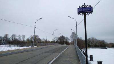 Властям Петербурга предстоит решить вопрос с капремонтом Биржевого моста