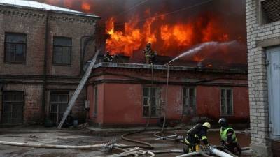 Названа возможная причина пожара на «Невской мануфактуре»