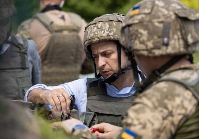 О готовности к вторжению РФ в Украину проинфомировал Зеленский