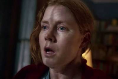 Netflix выпустил новый трейлер фильма «Женщина в окне» с Эми Адамс