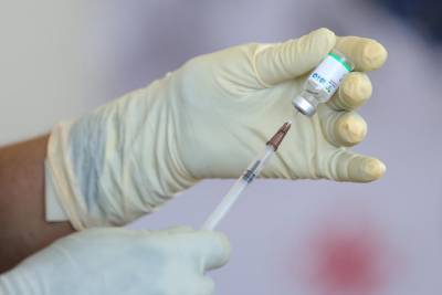 Украина договаривается с ОАЭ о поставках COVID-вакцины
