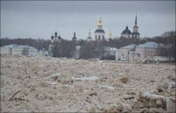 Великий Устюг ждет большую воду: группировка спасателей усилена специалистами из Москвы