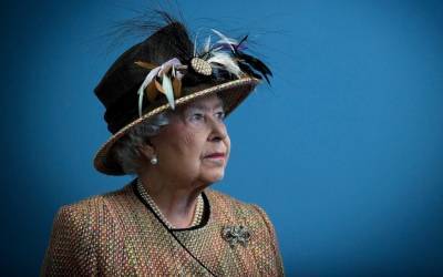 Эксперты исключили отречение королевы Елизаветы II после смерти принца Филиппа