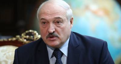 "Дать по морде Польше". Лукашенко закрывает посольства у соседей